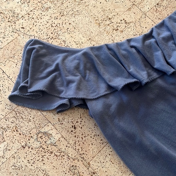 American Eagle Outfitters One Shoulder Ruffle Top - Picture 2 of 6